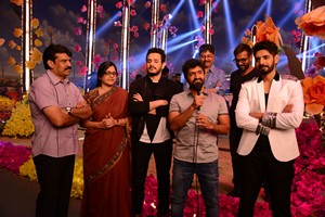Aatadukundam Raa Movie Akhil Song Stills